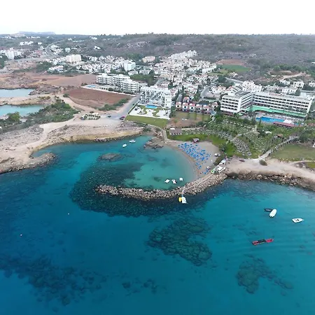 Lägenhet Thalassa Court Sandy Beach